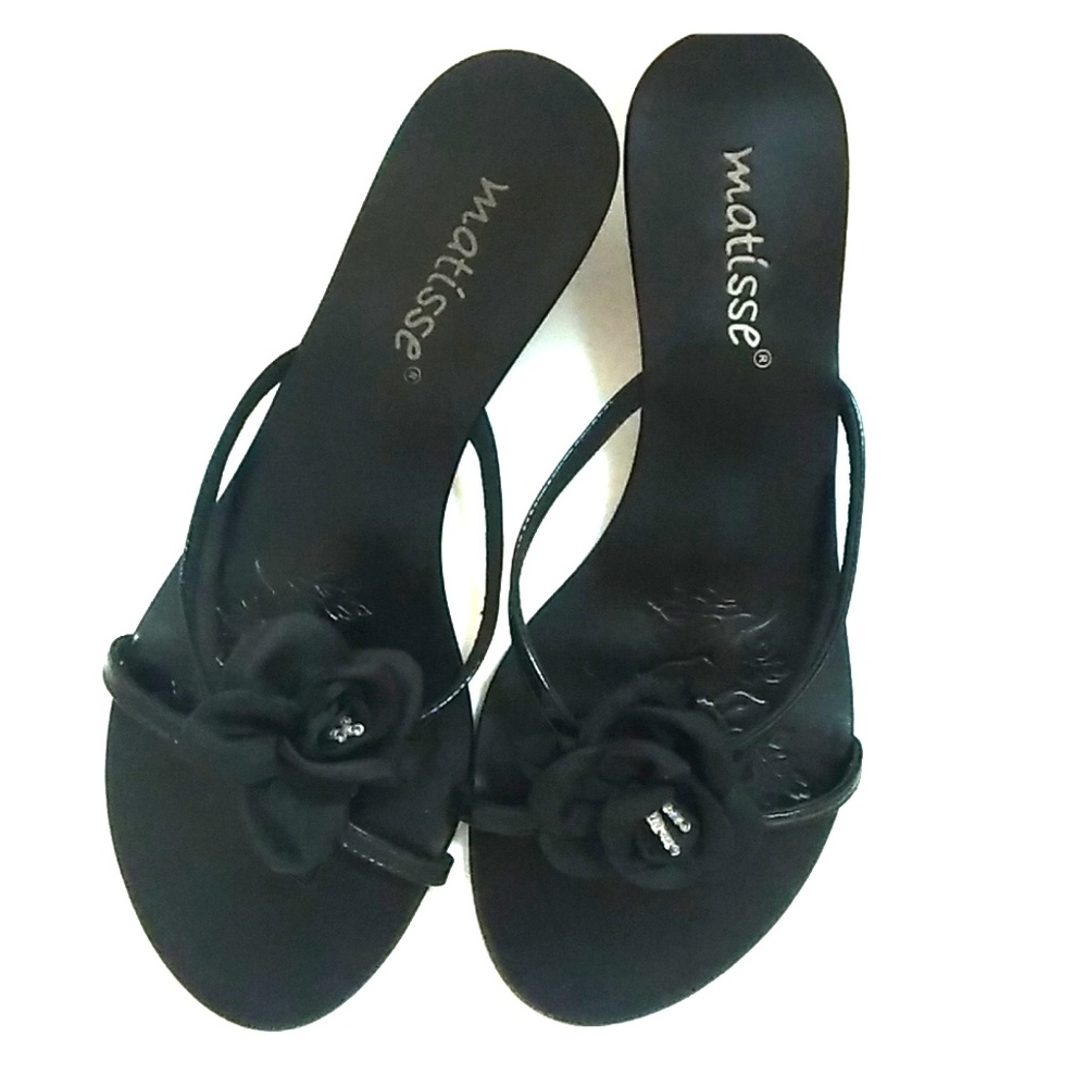 Matisse Sandal - black with cute flower design